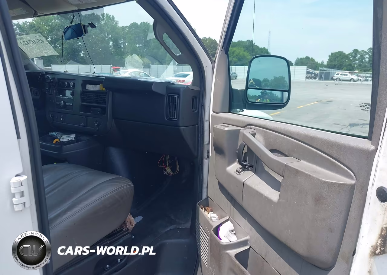 2016 Chevrolet Express 2500 Work Van VIN:1GCWGAFF1G1189835 - 5