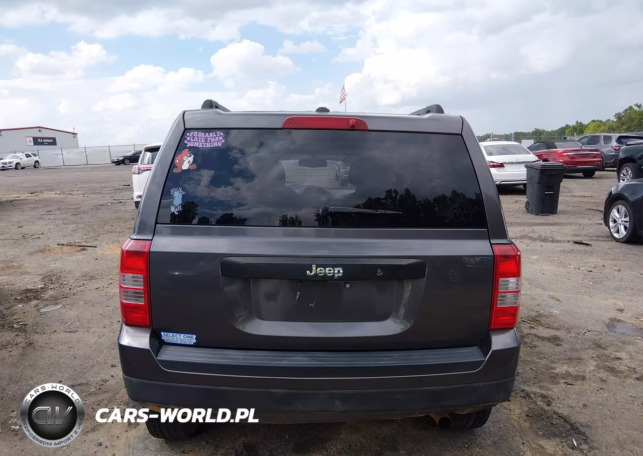 2016 Jeep Patriot Sport VIN:1C4NJPBA2GD589508 - 16