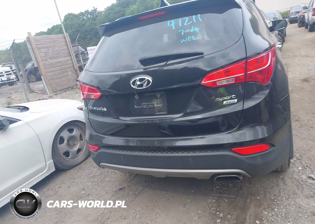 2016 Hyundai Santa Fe Sport 2.4L VIN:5XYZUDLB8GG333745 - 16