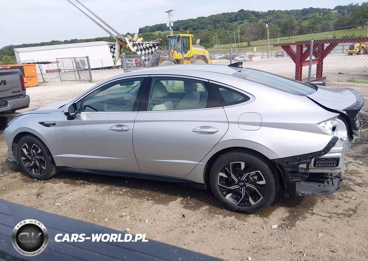 2025 Hyundai Sonata Sel VIN:KMHL64JA2SA503399 - 15