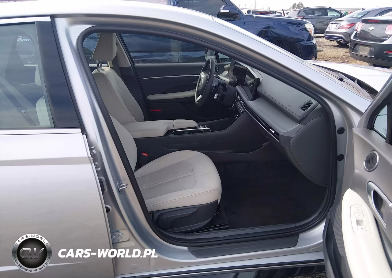 2025 Hyundai Sonata Sel VIN:KMHL64JA2SA503399 - 5