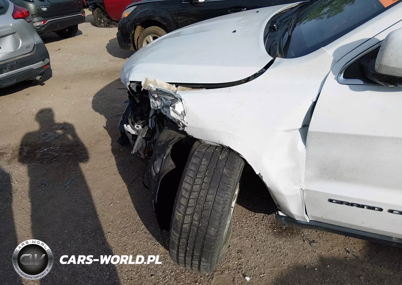 2020 Jeep Grand Cherokee Laredo E 4X2 VIN:1C4RJEAG1LC219789 - 6