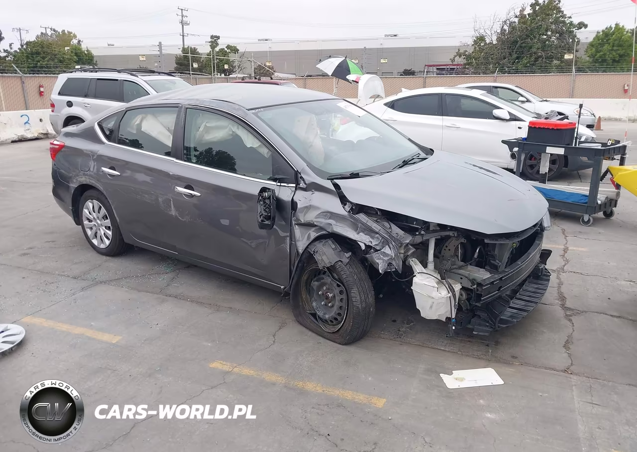 2018 Nissan Sentra S – zdjęcie 1 z 15
