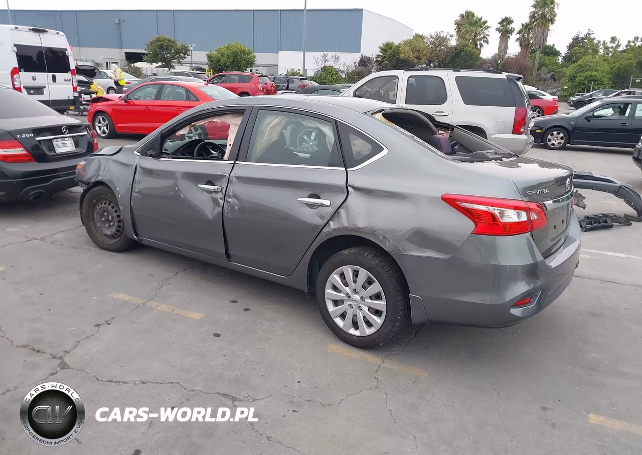 2018 Nissan Sentra S VIN:3N1AB7AP4JY227706 - 3