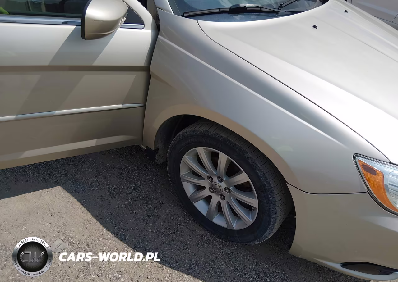 2014 Chrysler 200 Touring VIN:1C3CCBBG3EN195522 - 12