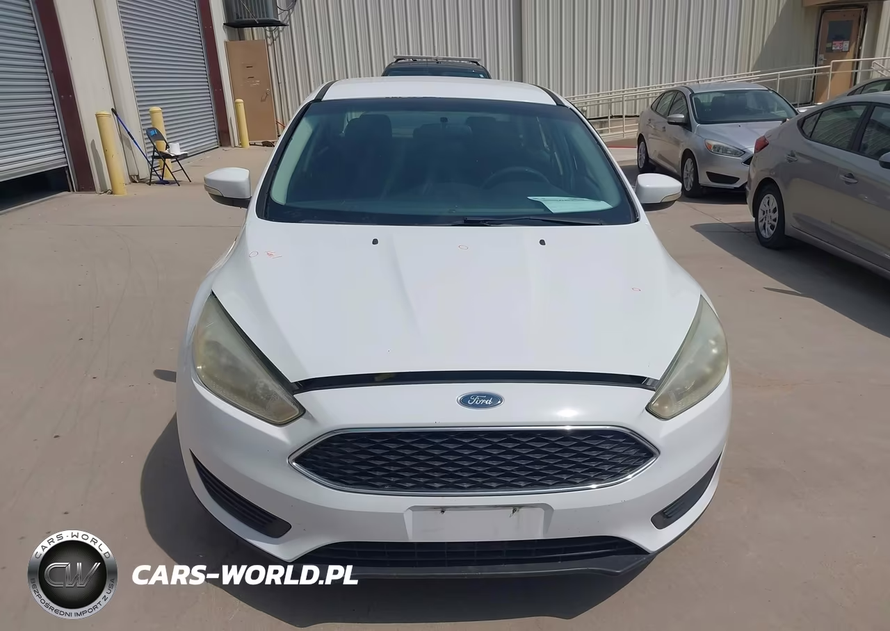2016 Ford Focus Se VIN:1FADP3F23GL340975 - 17