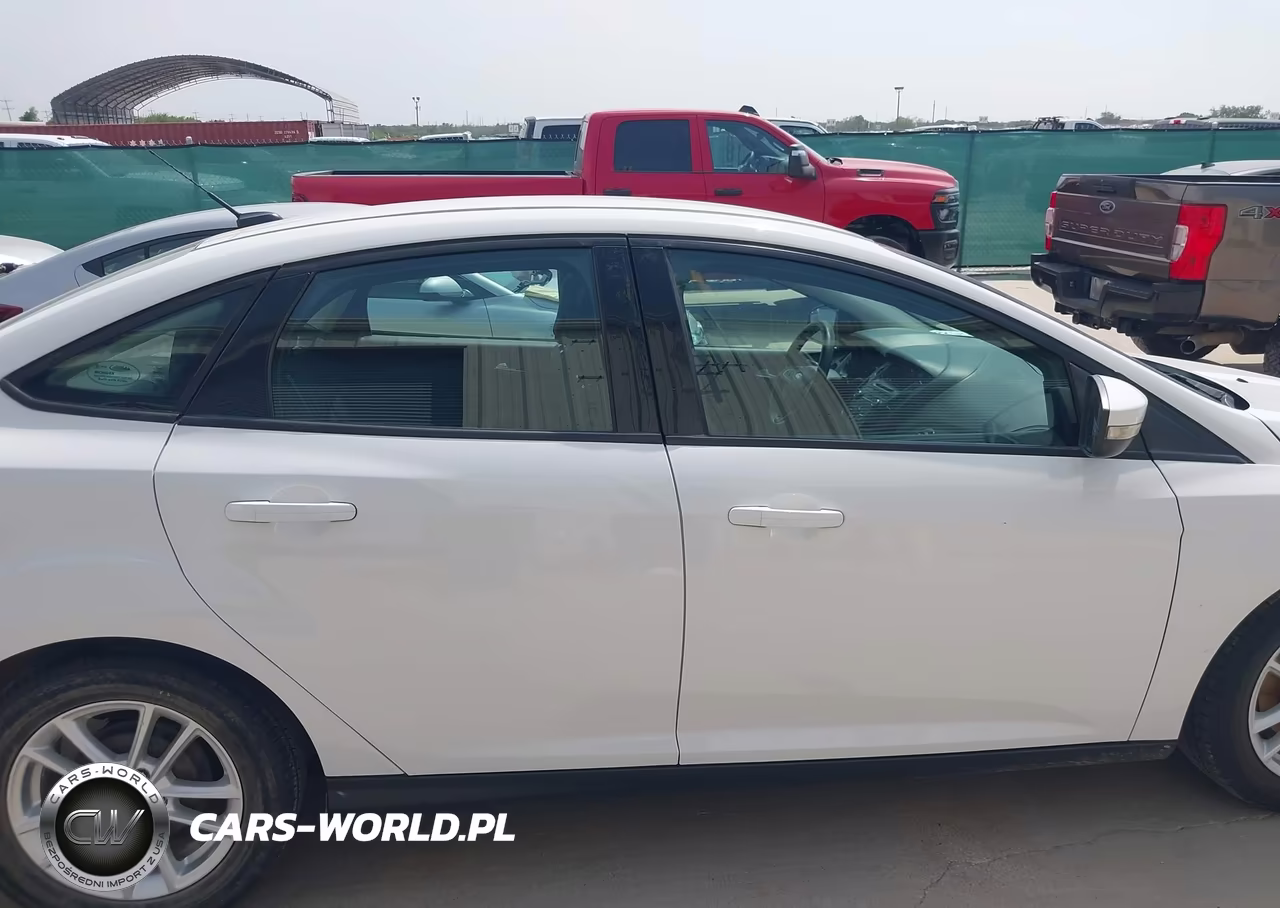 2016 Ford Focus Se VIN:1FADP3F23GL340975 - 18