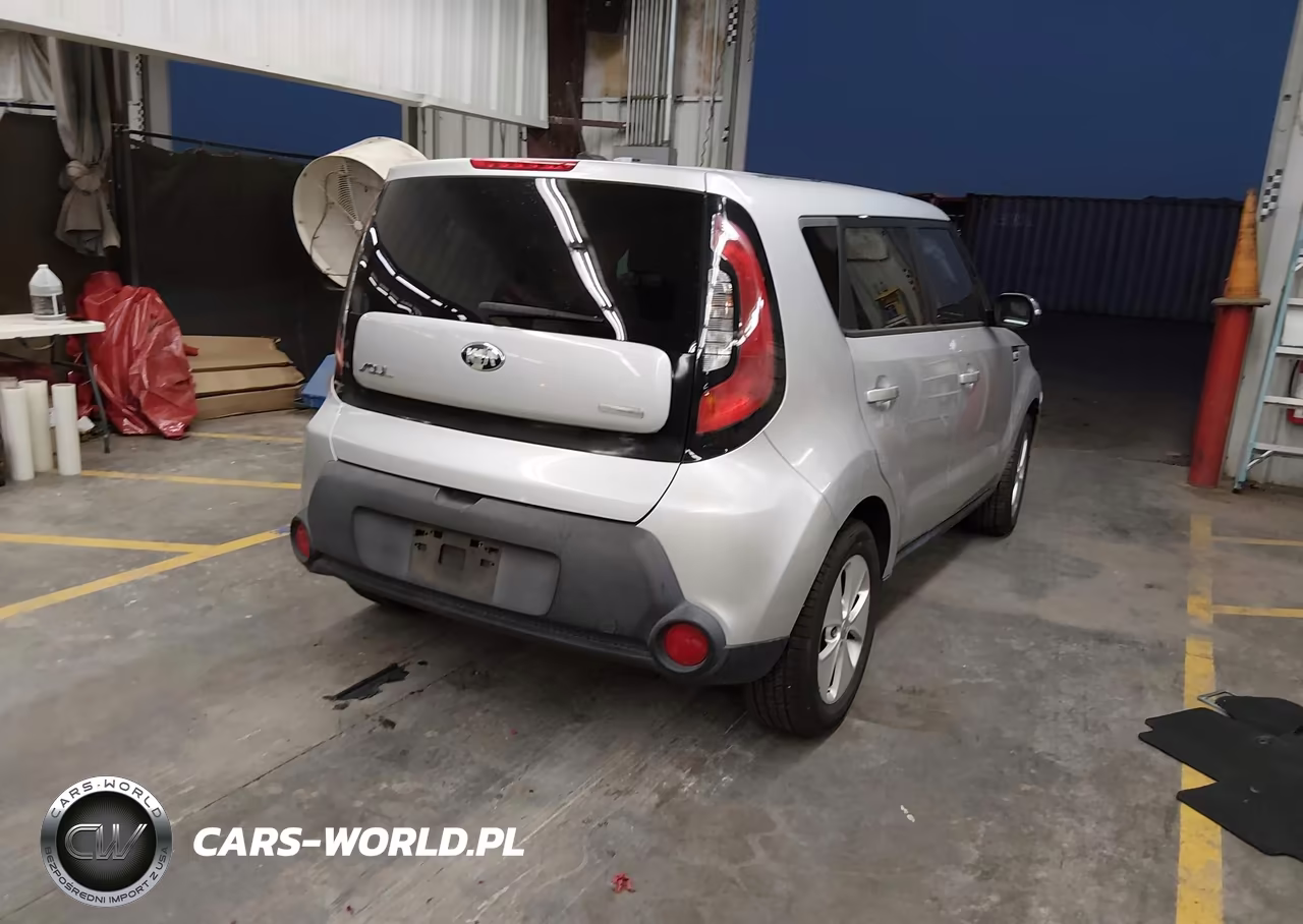 2014 Kia Soul + VIN:KNDJP3A53E7710701 - 4