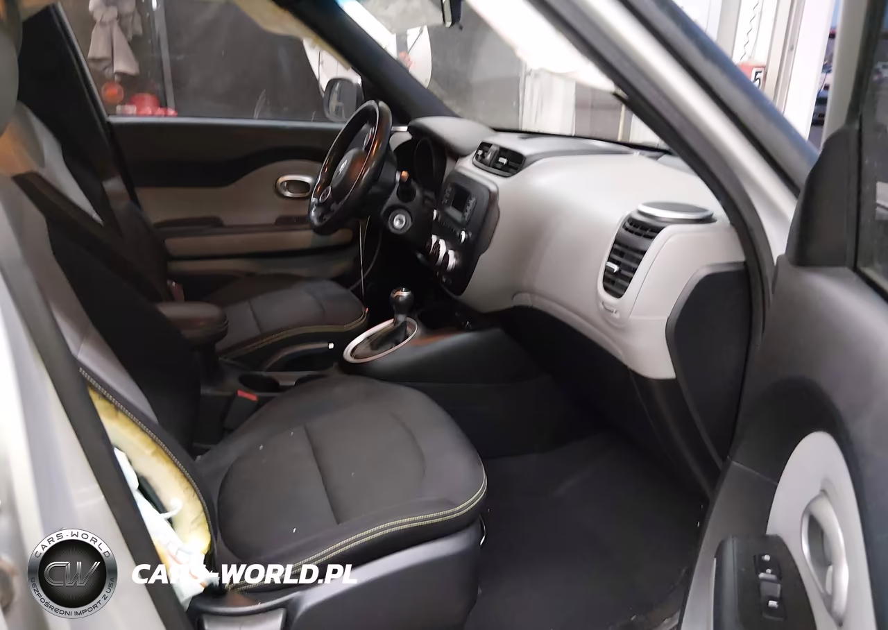 2014 Kia Soul + VIN:KNDJP3A53E7710701 - 5