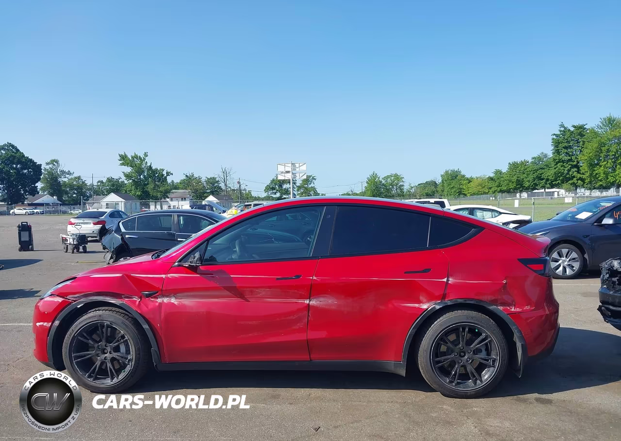 2020 Tesla Model Y Long Range Dual Motor All-Wheel Drive-Performance Dual Motor All-Wheel Drive VIN:5YJYGDEF7LF006001 - 13