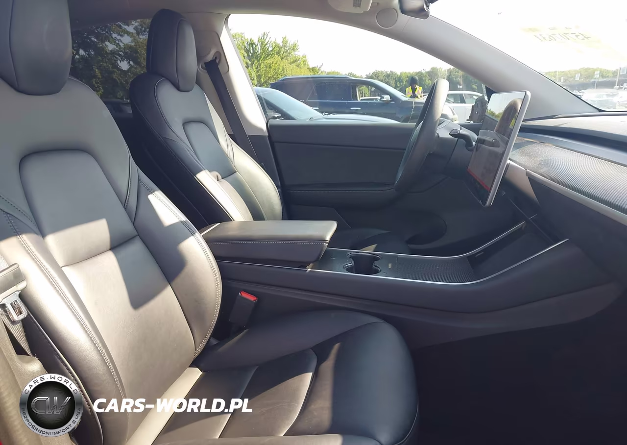 2020 Tesla Model Y Long Range Dual Motor All-Wheel Drive-Performance Dual Motor All-Wheel Drive VIN:5YJYGDEF7LF006001 - 5