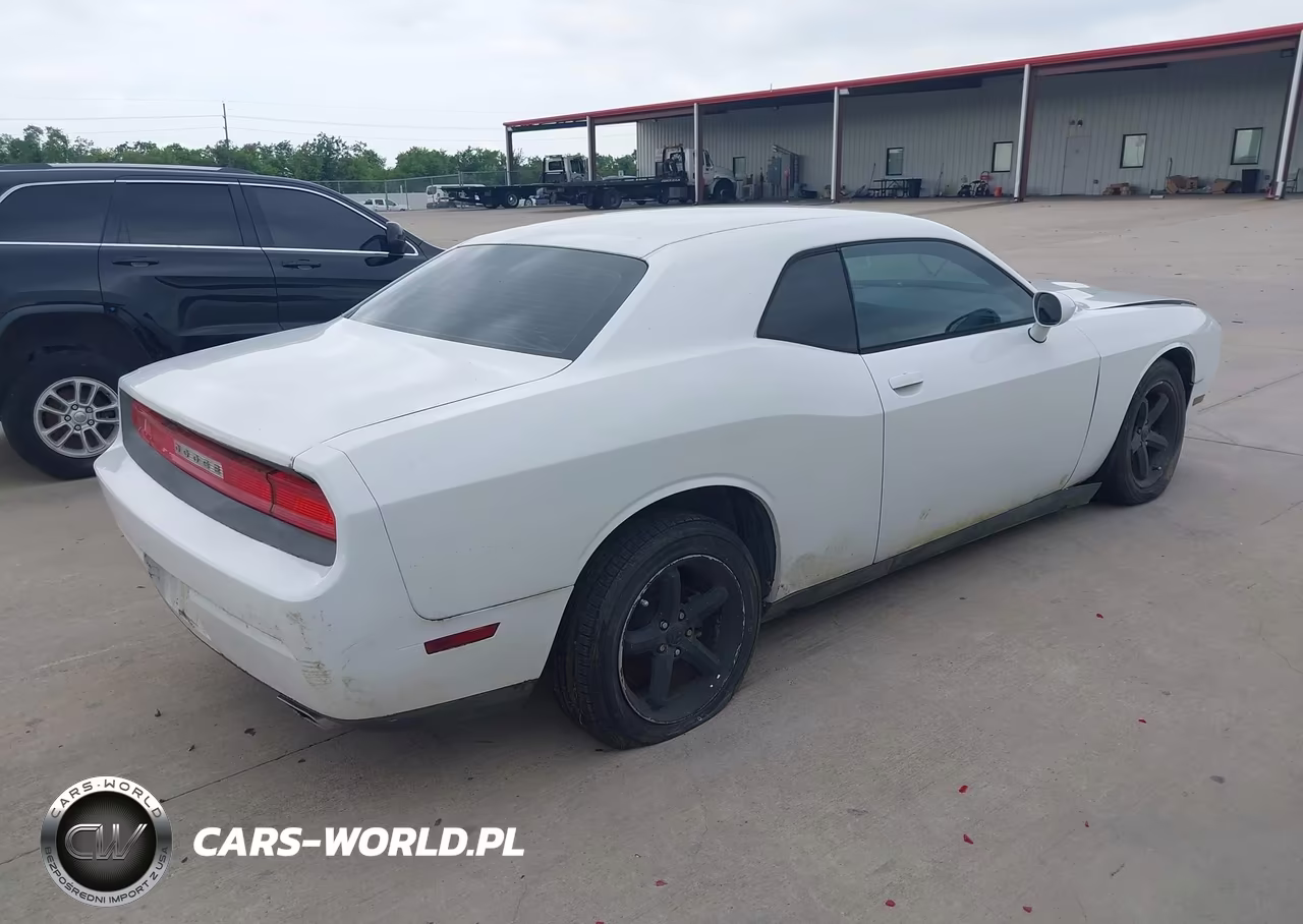 2014 Dodge Challenger Sxt VIN:2C3CDYAG5EH204313 - 4