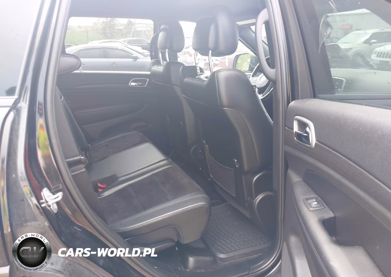 2018 Jeep Grand Cherokee Altitude 4X4 VIN:1C4RJFAG3JC215021 - 8