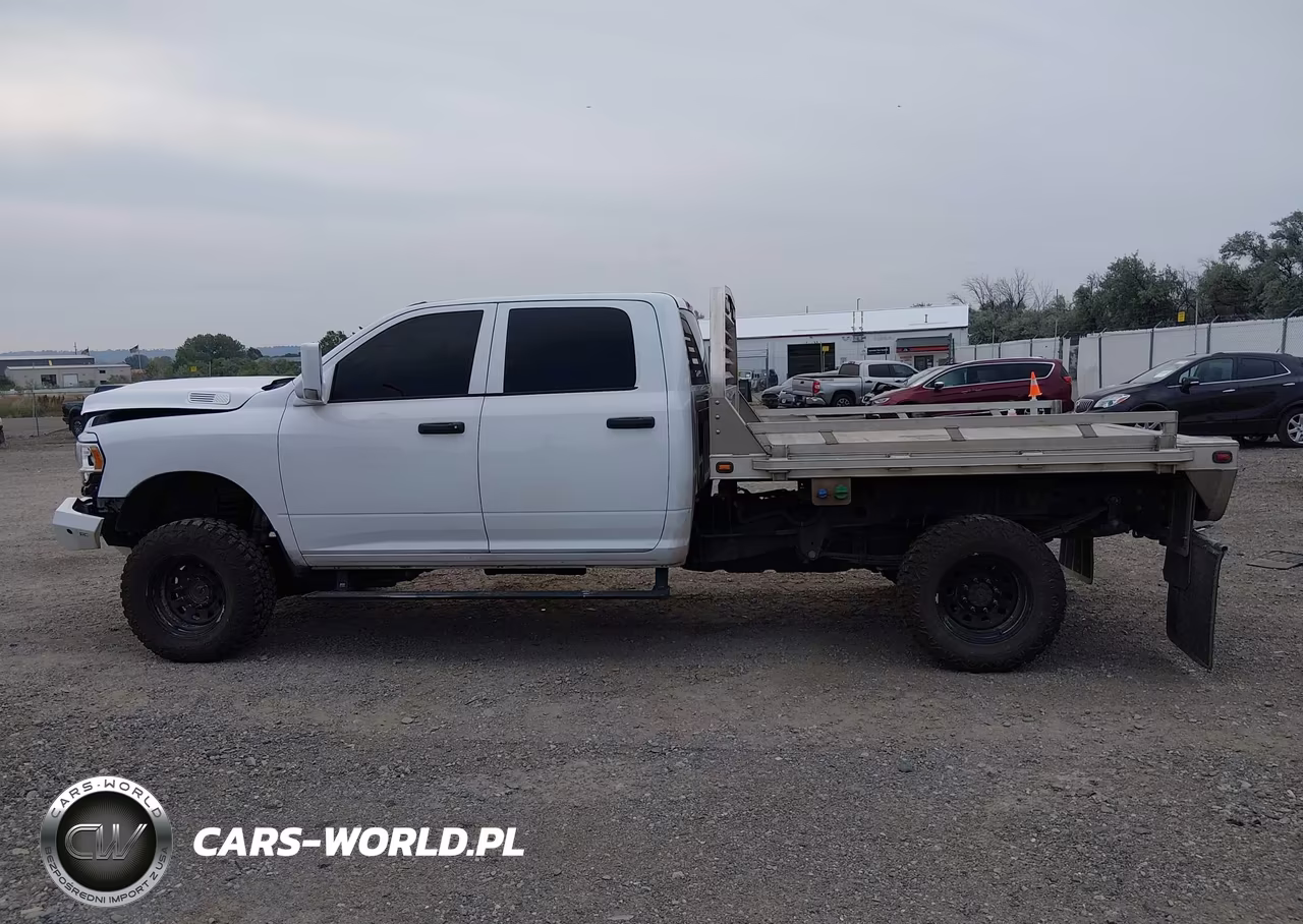 2022 Ram 3500 Tradesman 4X4 8' Box VIN:3C63R3GL5NG139832 - 14