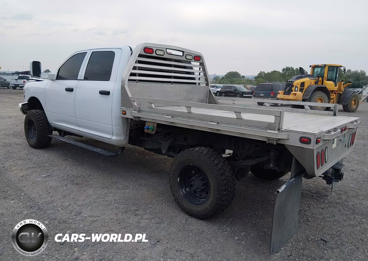 2022 Ram 3500 Tradesman 4X4 8' Box VIN:3C63R3GL5NG139832 - 3