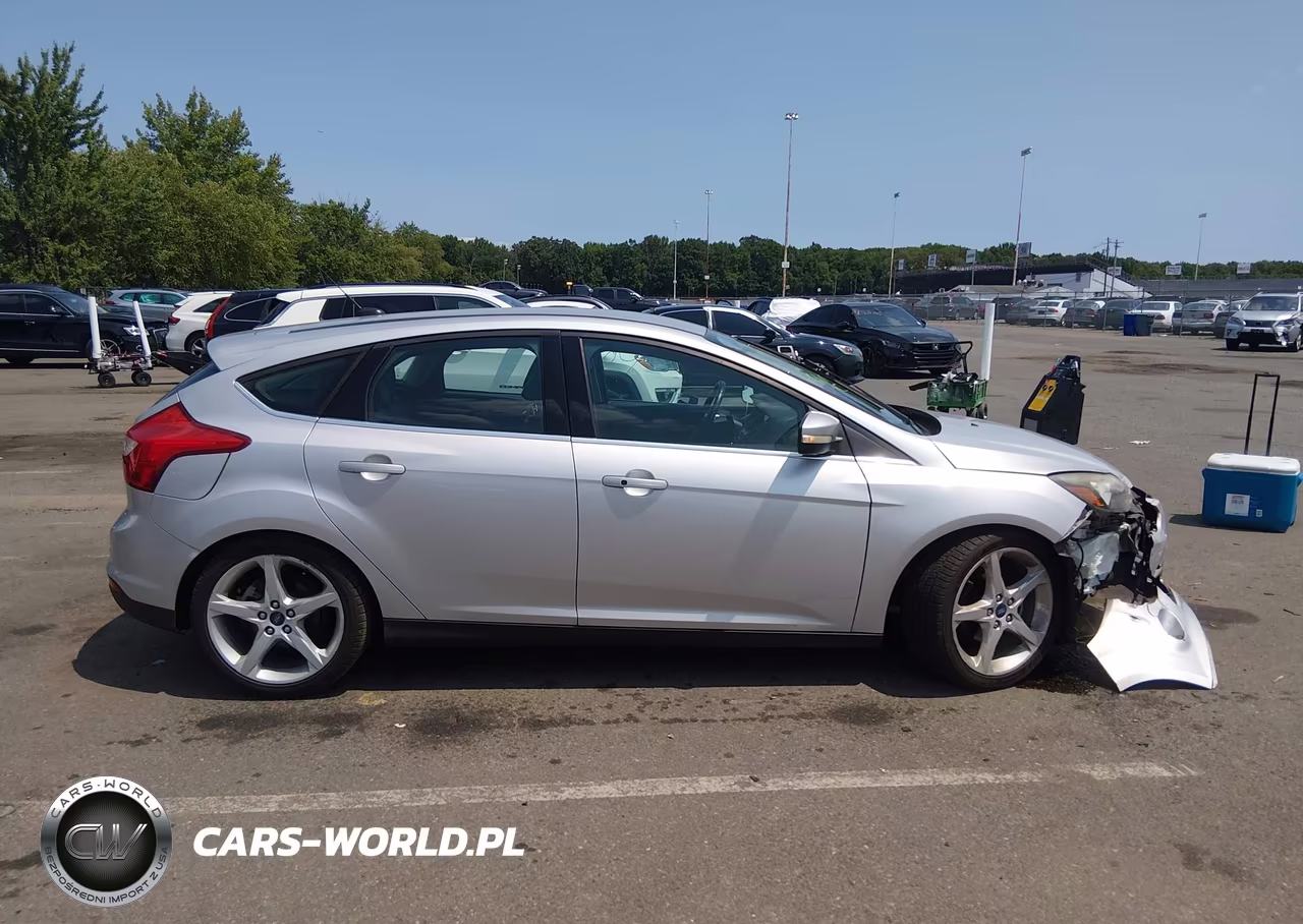 2014 Ford Focus Titanium VIN:1FADP3N26EL146830 - 13