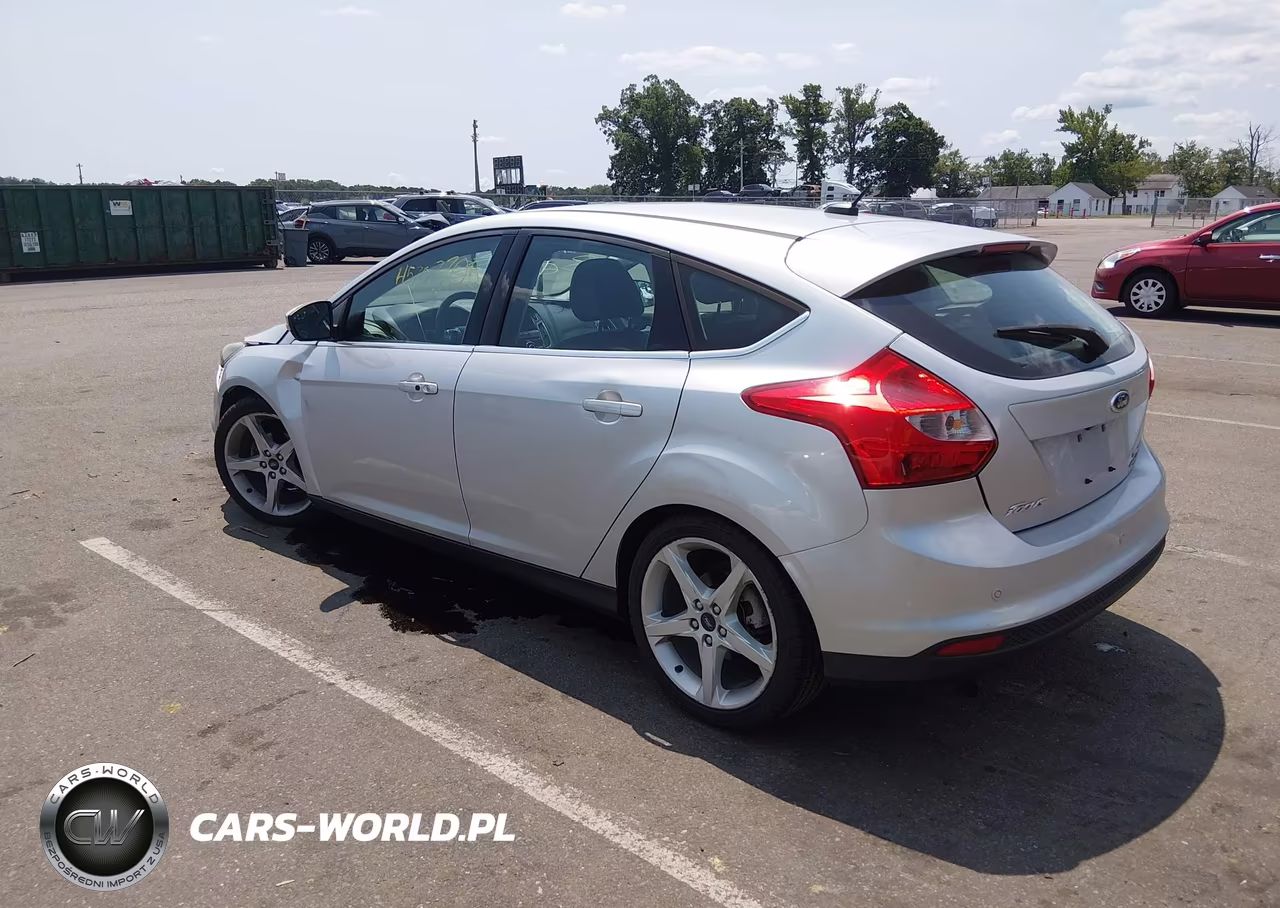 2014 Ford Focus Titanium VIN:1FADP3N26EL146830 - 3