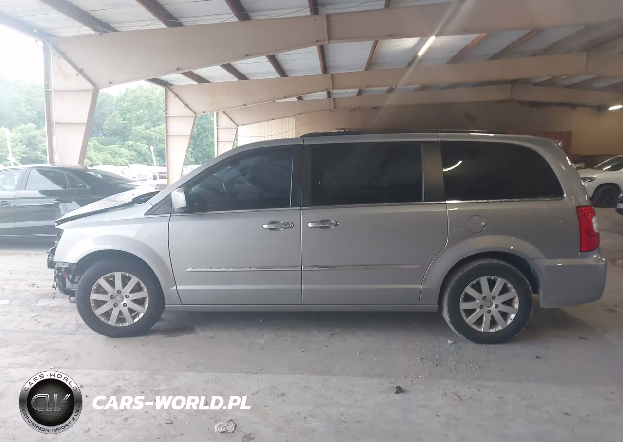 2016 Chrysler Town & Country Touring VIN:2C4RC1BGXGR247119 - 15