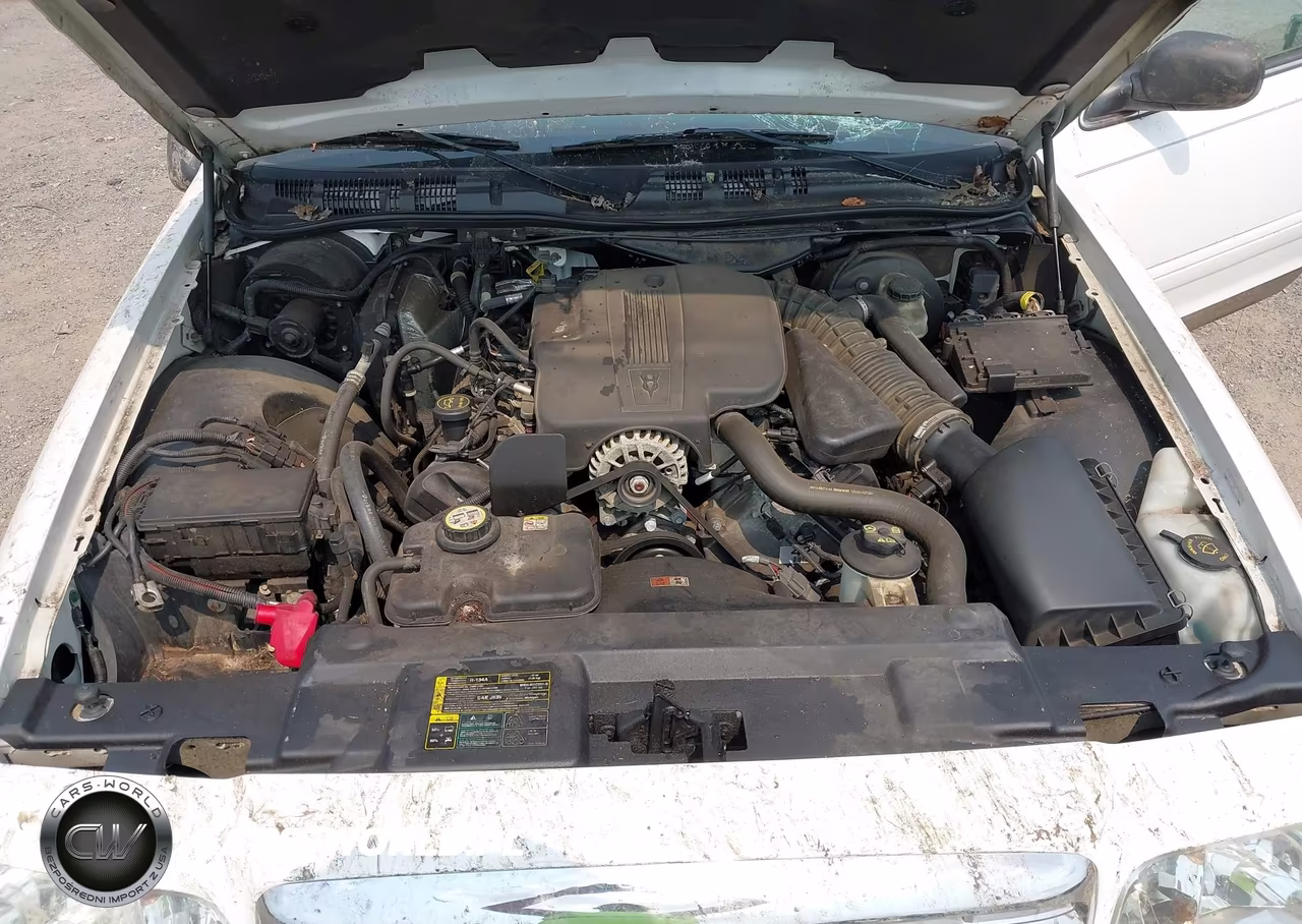 2005 Ford Crown Victoria Standard VIN:2FAFP73W75X107351 - 10
