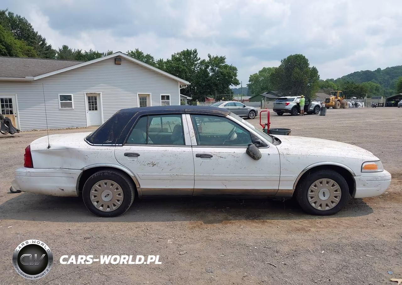 2005 Ford Crown Victoria Standard VIN:2FAFP73W75X107351 - 14