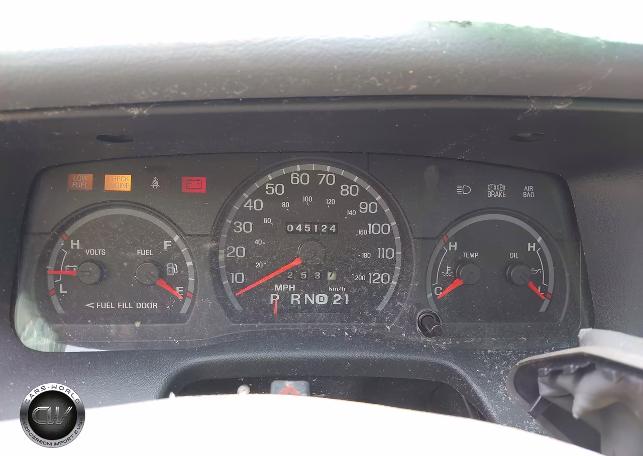 2005 Ford Crown Victoria Standard VIN:2FAFP73W75X107351 - 7