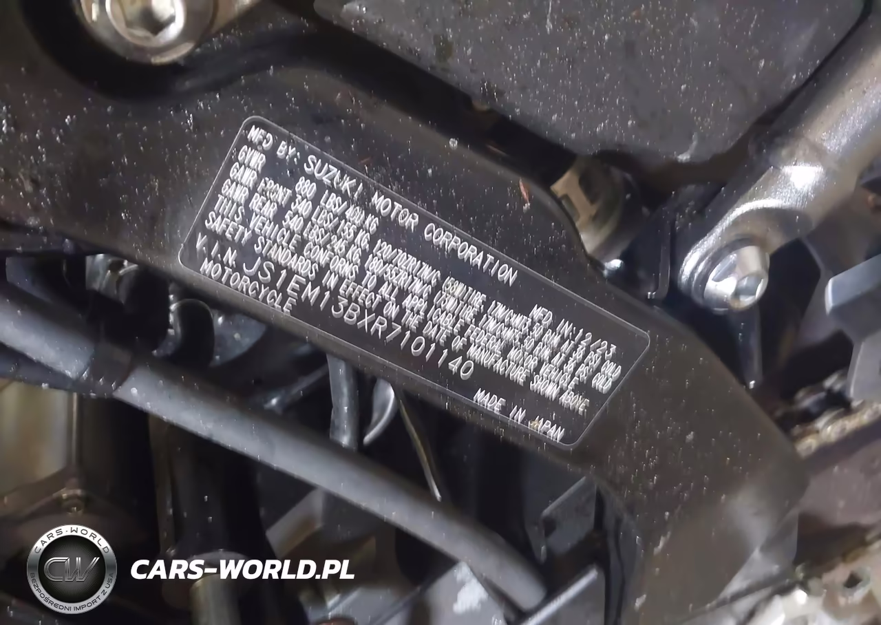 2024 Suzuki Gsx800 F VIN:JS1EM13BXR7101140 - 10