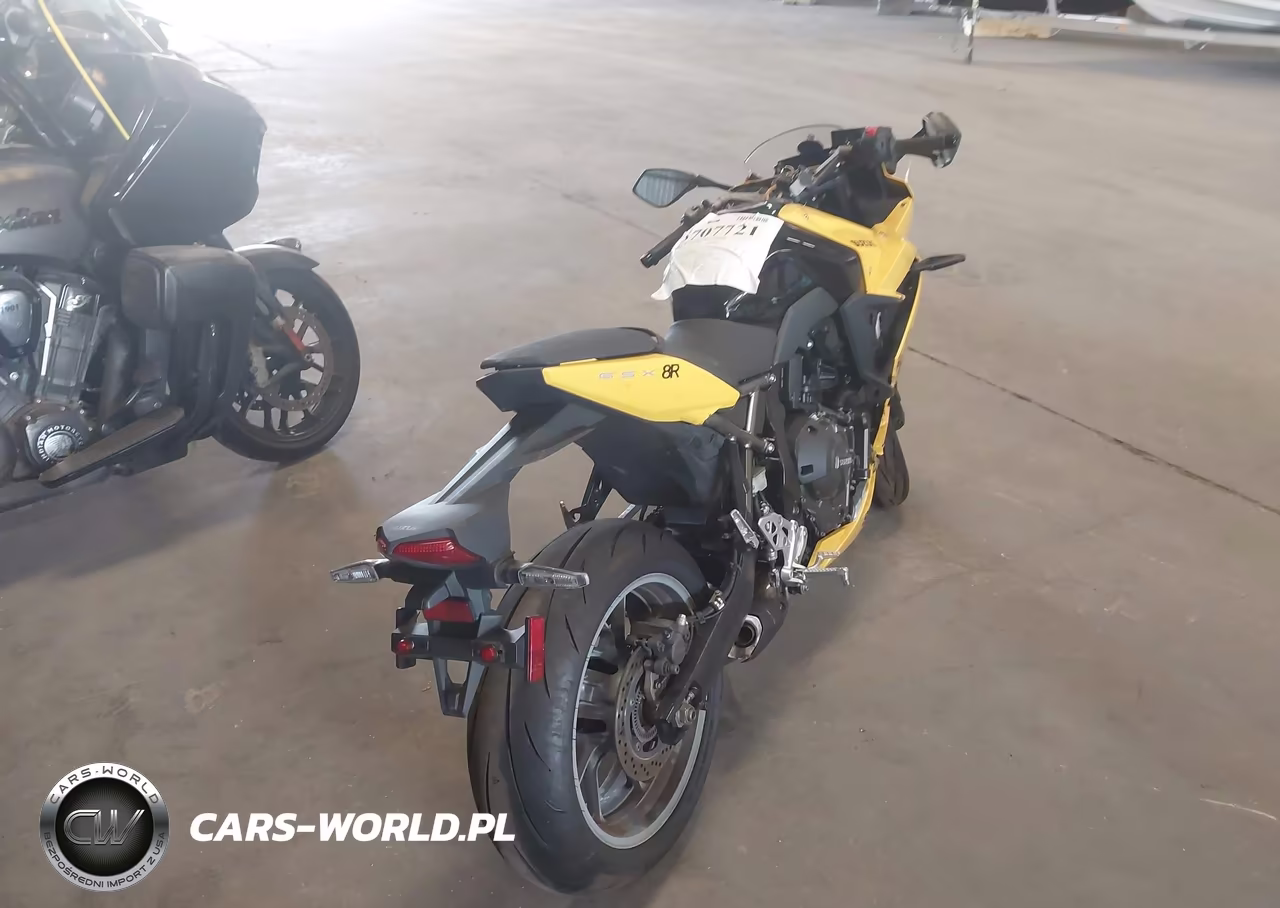 2024 Suzuki Gsx800 F VIN:JS1EM13BXR7101140 - 4