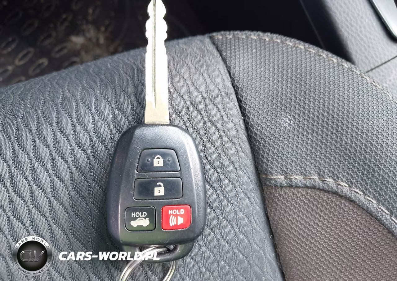 2017 Toyota Corolla Le VIN:2T1BURHE7HC802273 - 11