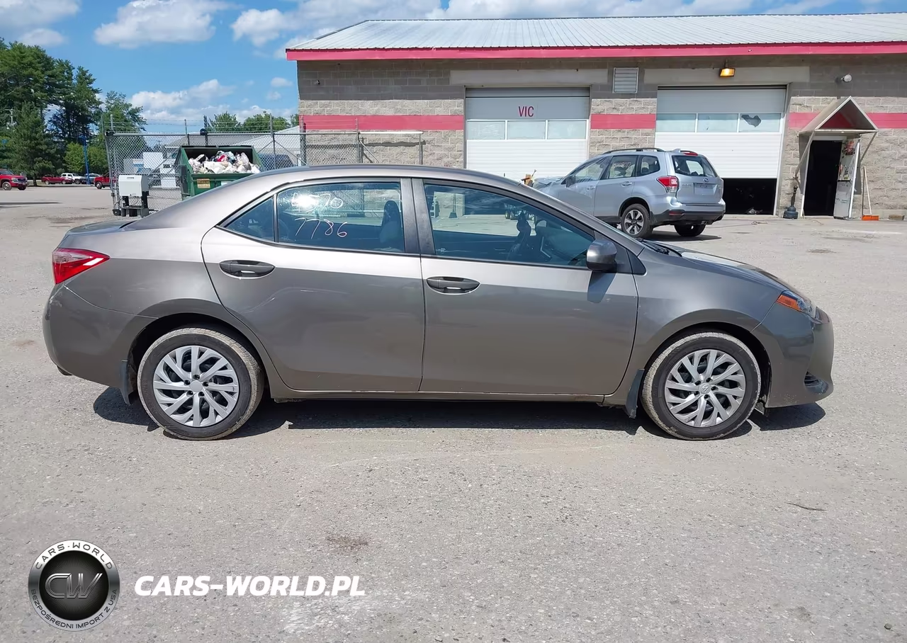 2017 Toyota Corolla Le VIN:2T1BURHE7HC802273 - 13