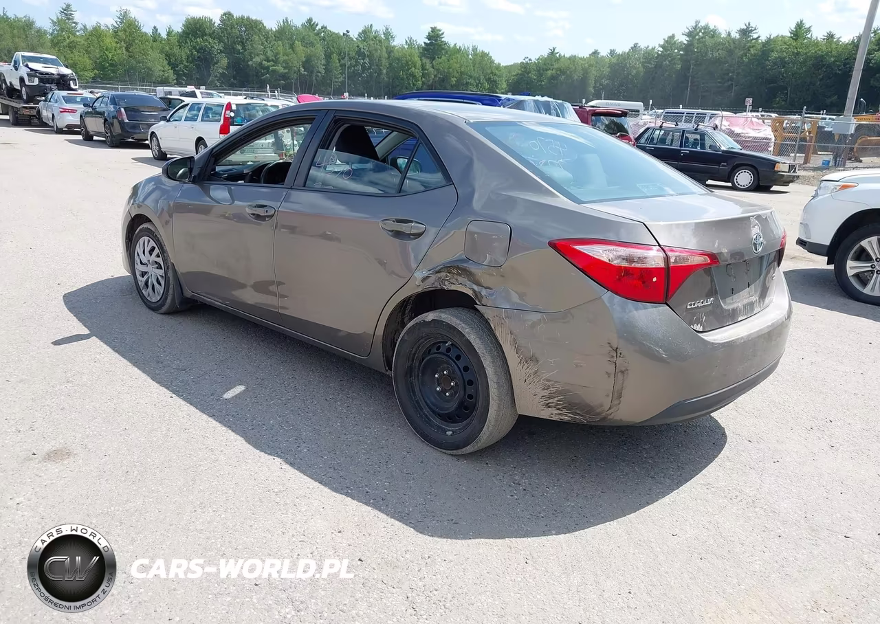 2017 Toyota Corolla Le VIN:2T1BURHE7HC802273 - 3
