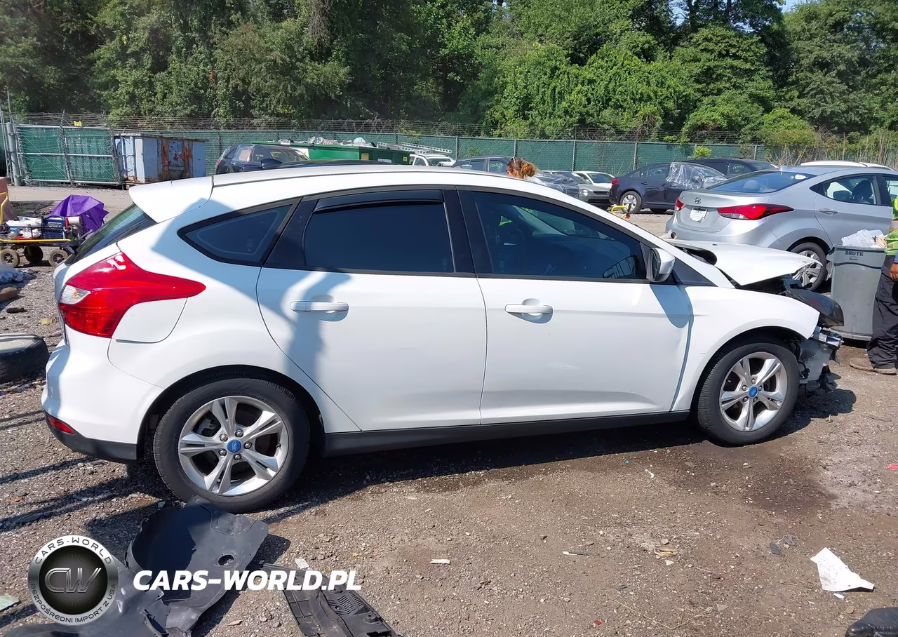 2012 Ford Focus Se VIN:1FAHP3K23CL182414 - 14
