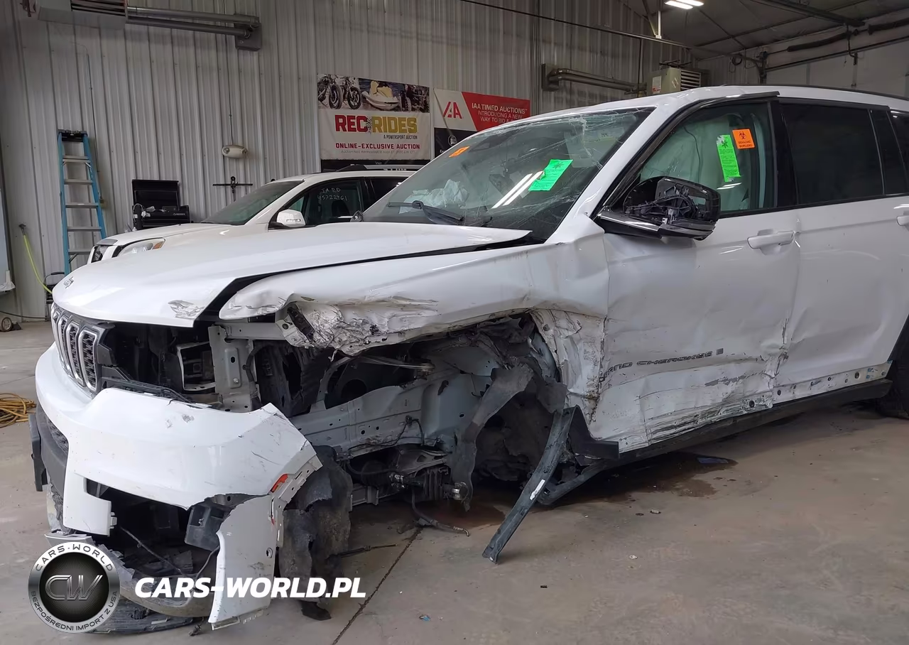 2024 Jeep Grand Cherokee L Limited 4X4 VIN:1C4RJKBG7R8937730 - 6