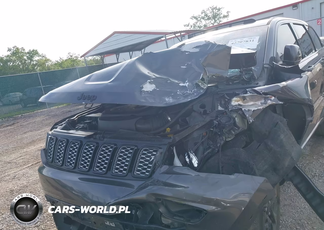 2019 Jeep Grand Cherokee Altitude 4X4 VIN:1C4RJFAG3KC568621 - 6