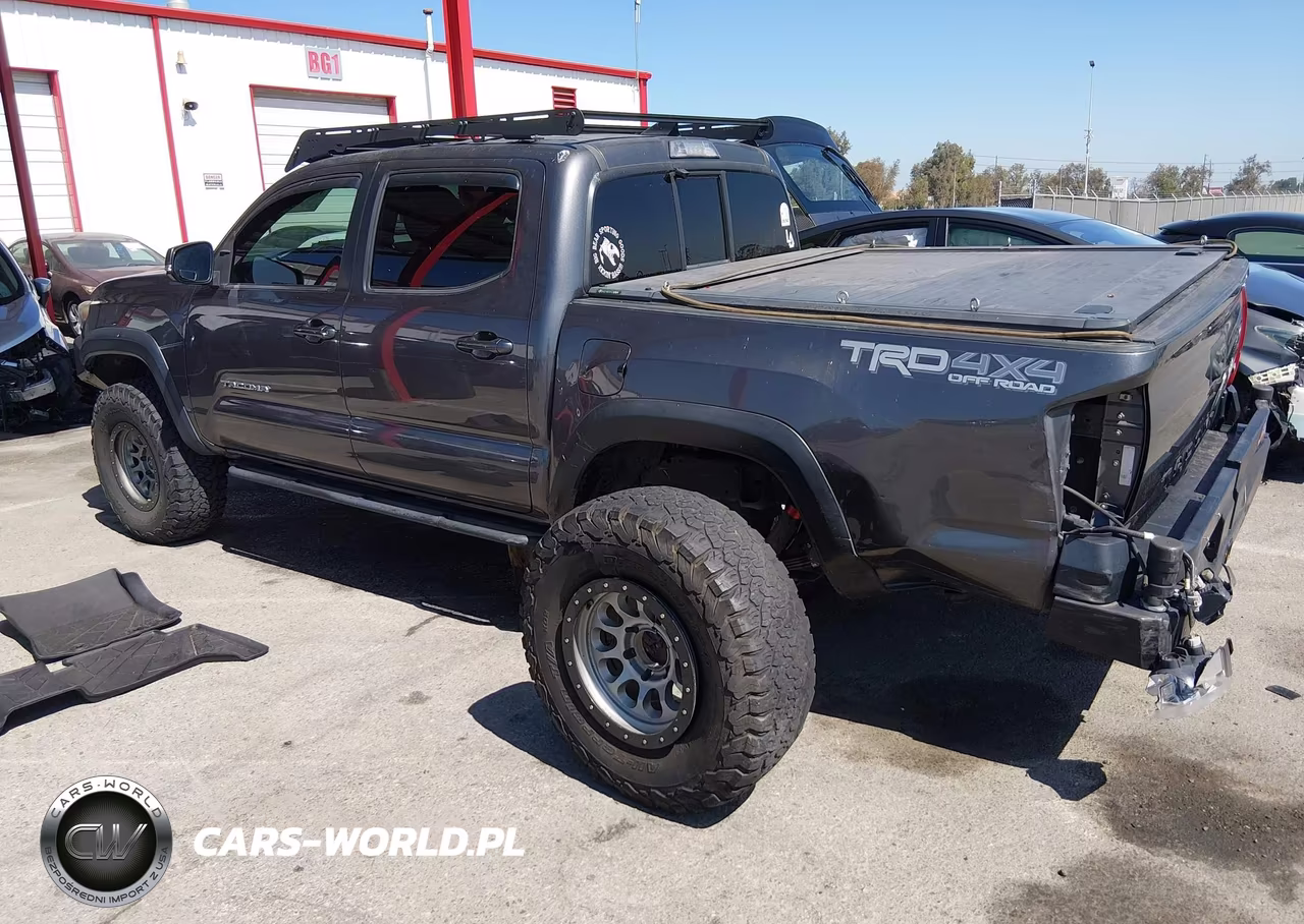 2016 Toyota Tacoma Trd Off Road VIN:5TFCZ5AN2GX023243 - 3