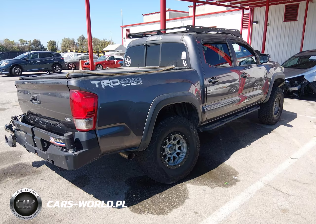 2016 Toyota Tacoma Trd Off Road VIN:5TFCZ5AN2GX023243 - 4