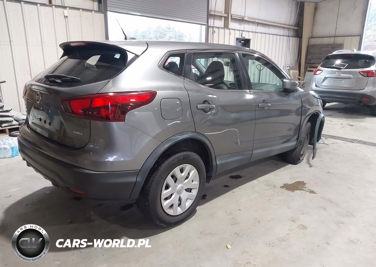 2018 Nissan Rogue Sport S VIN:JN1BJ1CR0JW259515 - 4