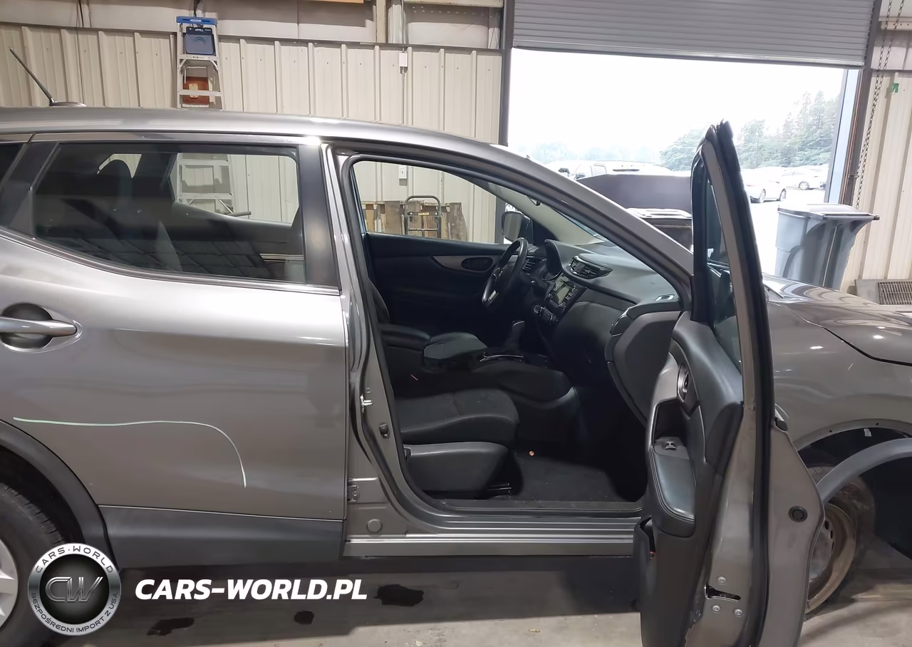 2018 Nissan Rogue Sport S VIN:JN1BJ1CR0JW259515 - 5