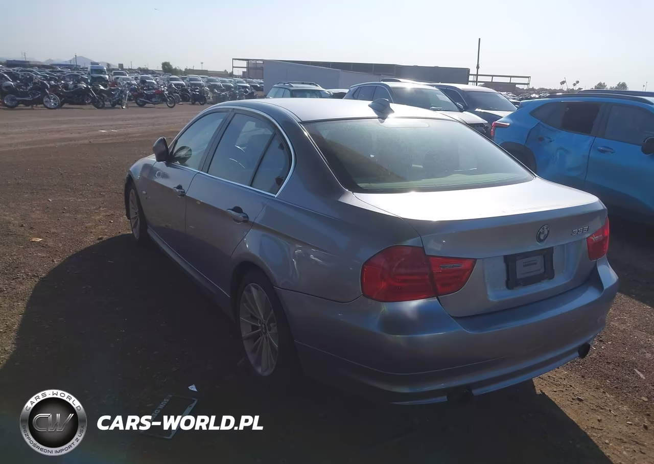 2009 BMW 335I xDrive VIN:WBAPL33559A406164 - 3