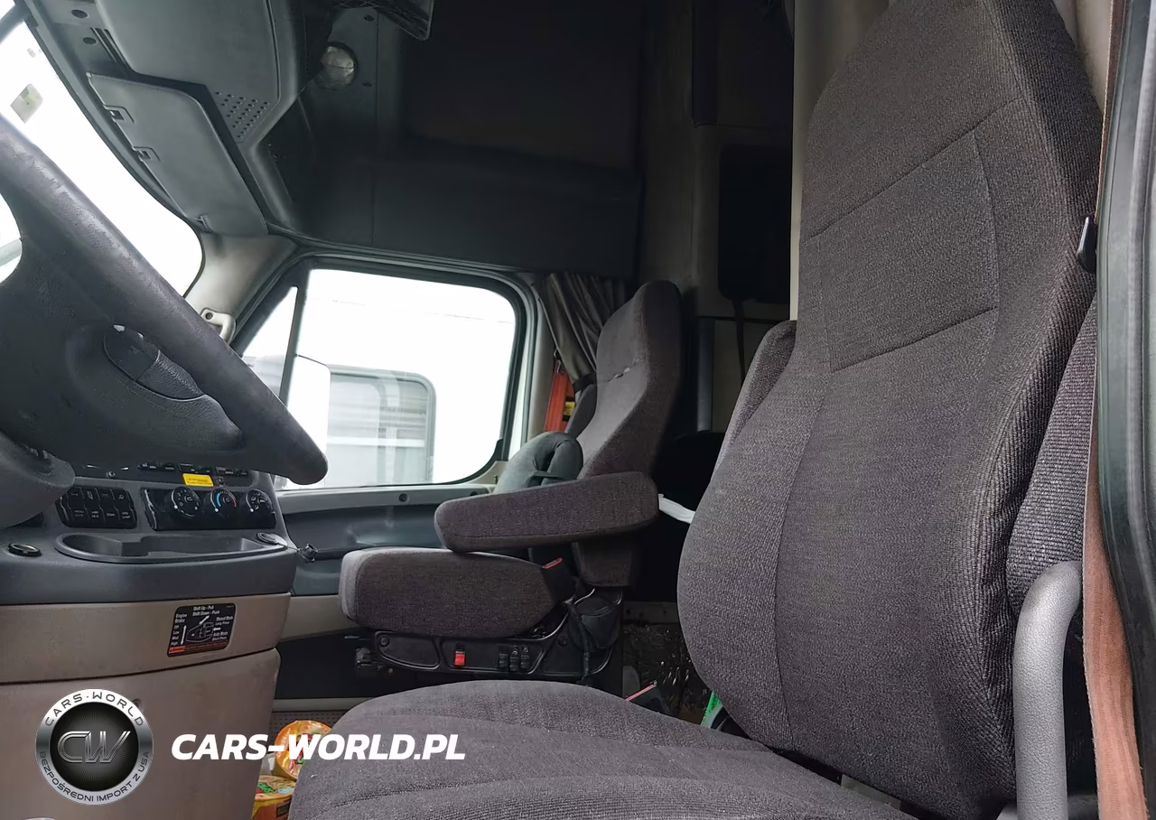 2016 Freightliner Cascadia 125 VIN:1FUJGLDR8GLGV6428 - 16