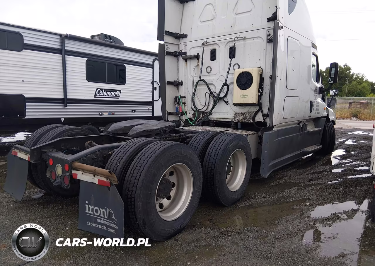 2016 Freightliner Cascadia 125 VIN:1FUJGLDR8GLGV6428 - 4