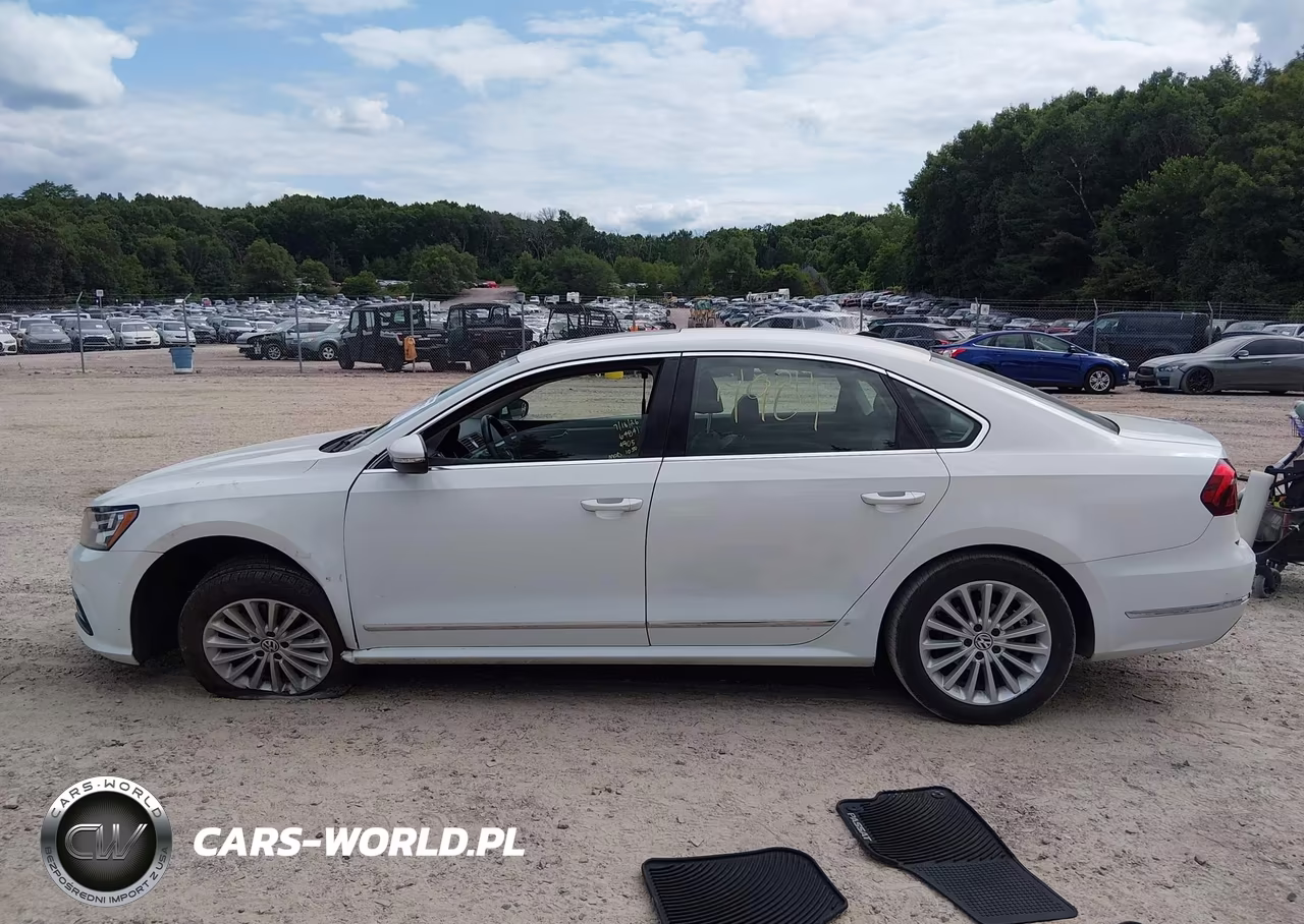 2017 Volkswagen Passat 1.8T Se VIN:1VWBT7A39HC024905 - 14