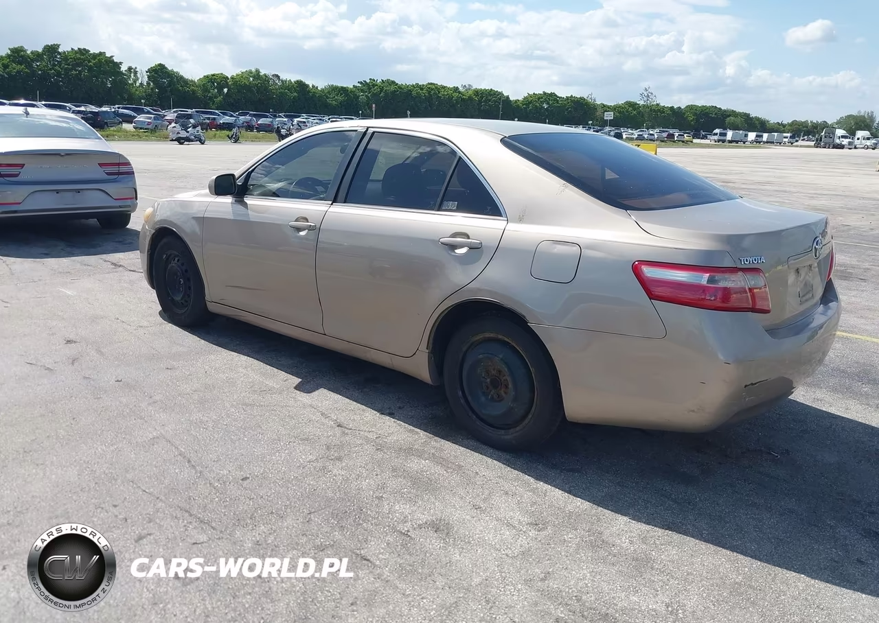 2009 Toyota Camry Le VIN:4T1BE46K39U840754 - 3
