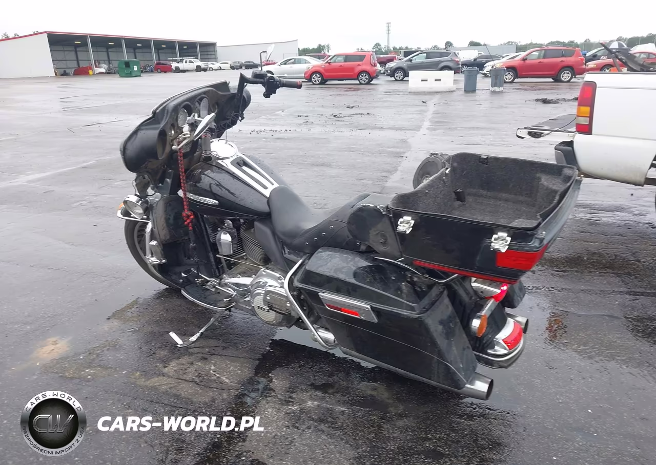 2011 Harley-Davidson Flhtk VIN:1HD1KEM12BB658567 - 3