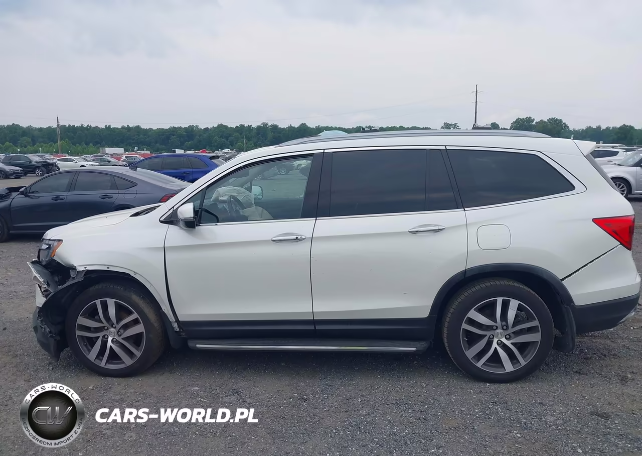 2016 Honda Pilot Elite VIN:5FNYF6H0XGB115404 - 13
