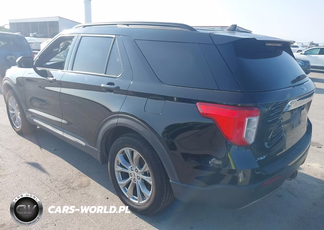 2022 Ford Explorer Xlt VIN:1FMSK8DH2NGB42569 - 3