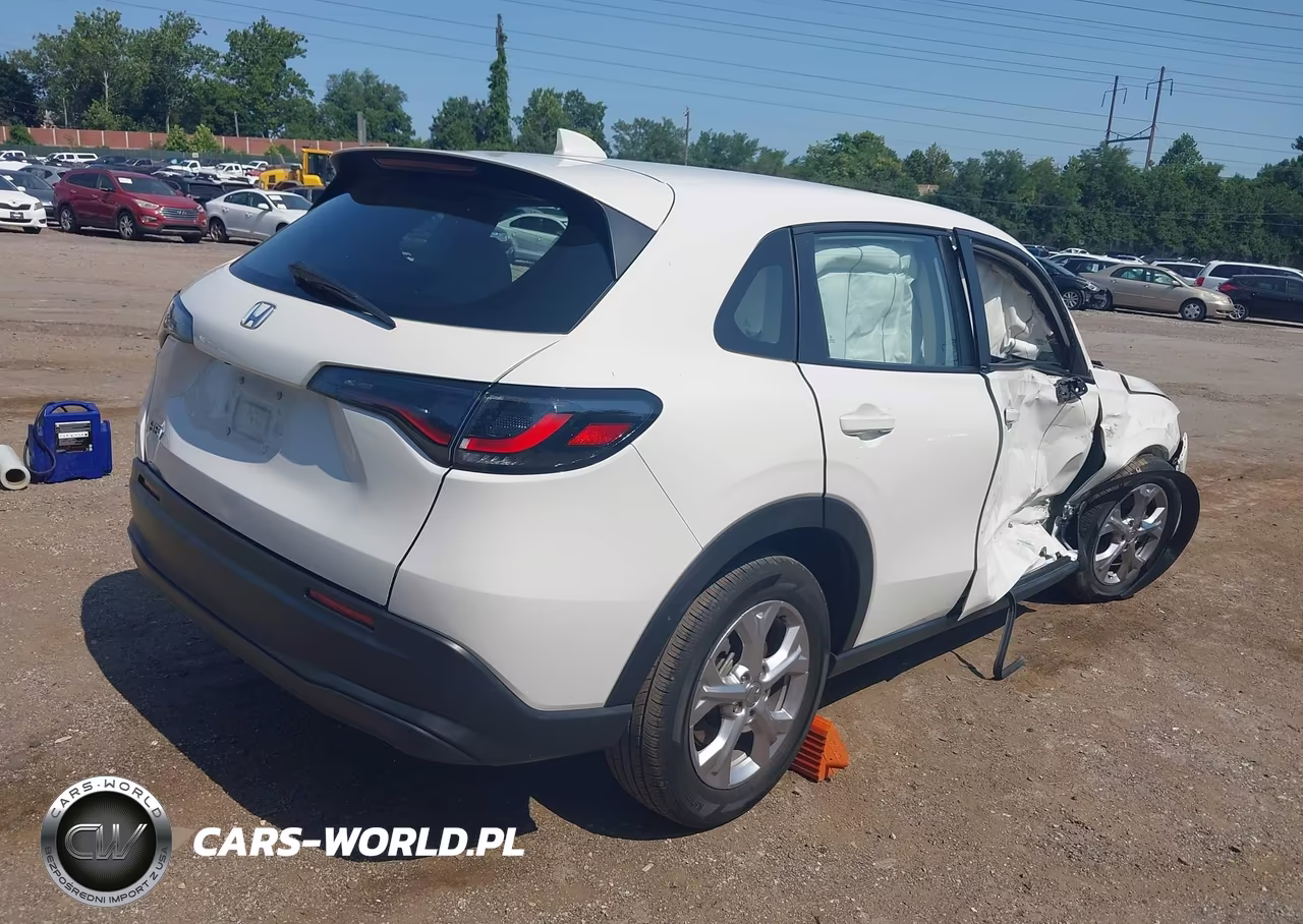 2023 Honda Hr-V Awd Lx VIN:3CZRZ2H32PM715161 - 4