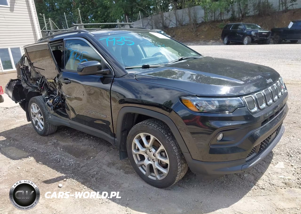2022 Jeep Compass Latitude Lux 4X4 VIN:3C4NJDFB6NT194501 - 1