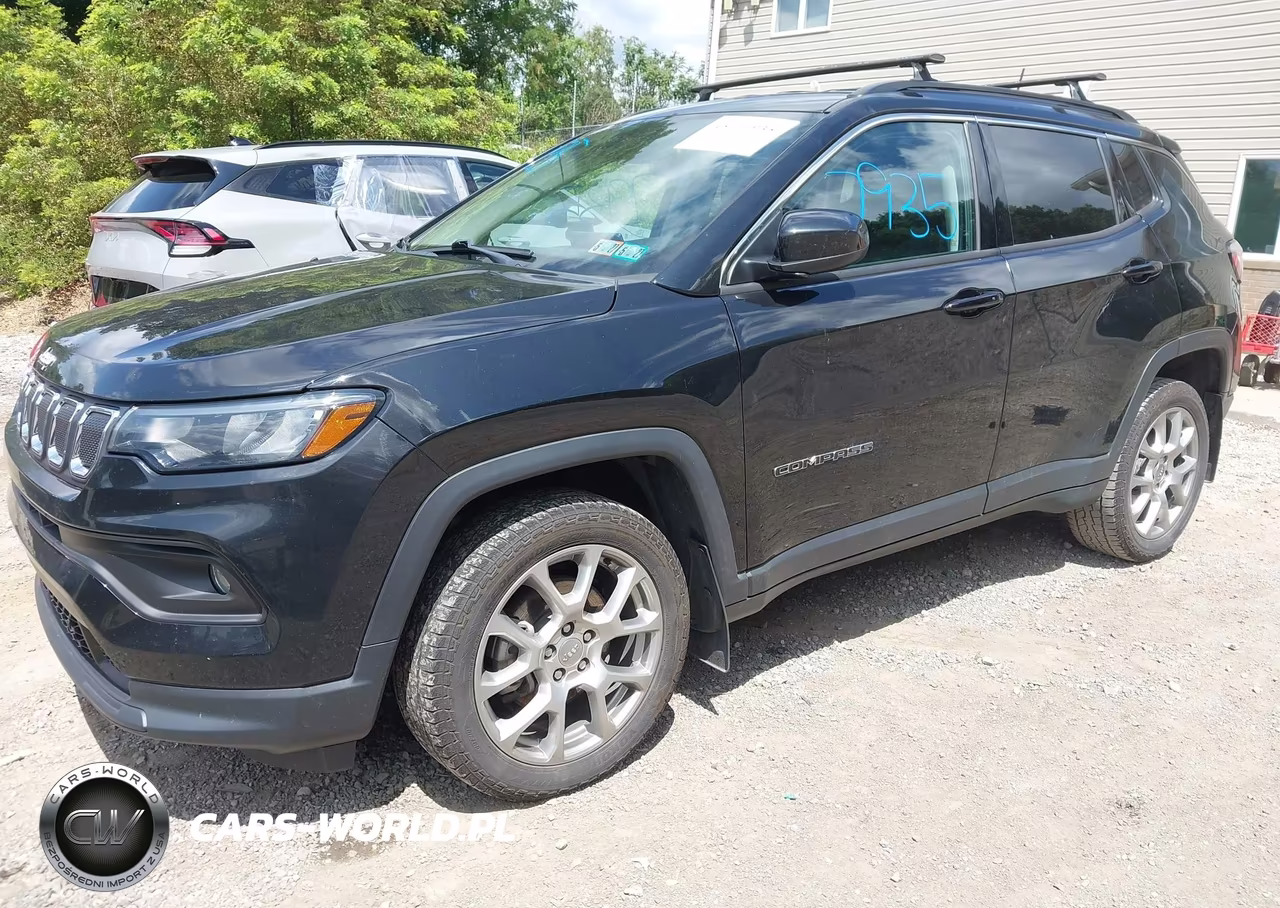 2022 Jeep Compass Latitude Lux 4X4 VIN:3C4NJDFB6NT194501 - 2