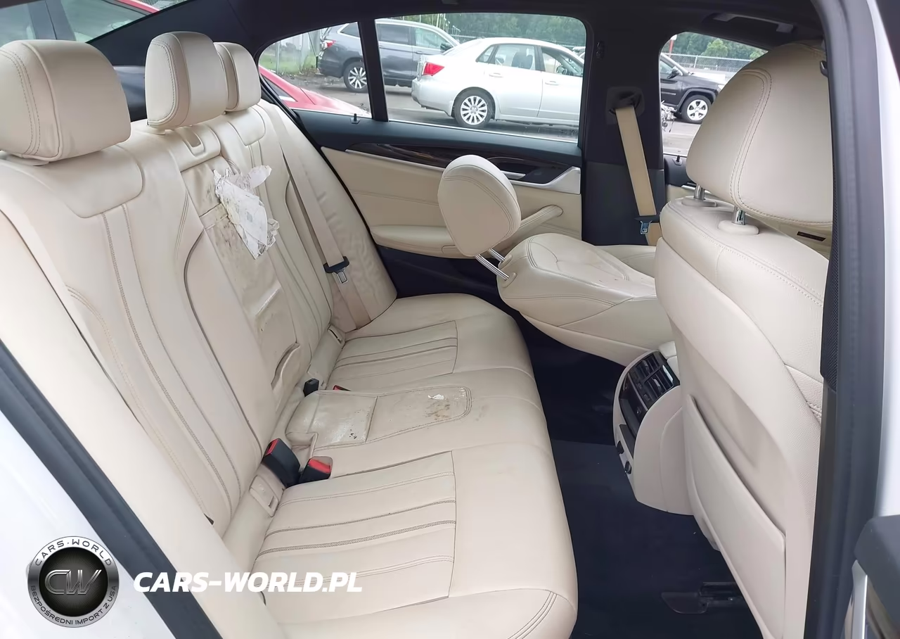2019 BMW 5 Series 530I xDrive VIN:WBAJA7C53KWW13633 - 8