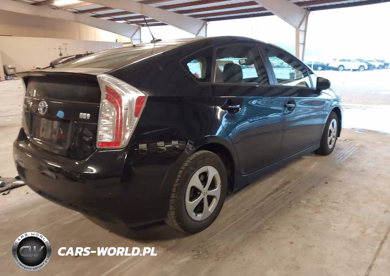 2014 Toyota Prius Four VIN:JTDKN3DU4E1775217 - 4
